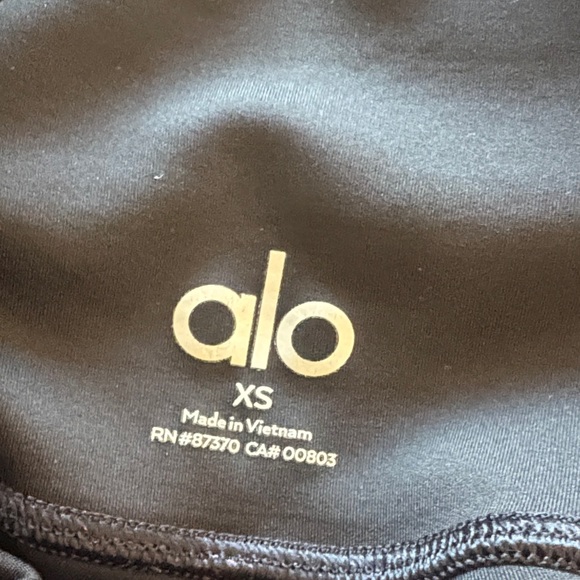 Women’s Alo Yoga Airlift 7/8 High-Waist Black Leggings. XS - Picture 3 of 6